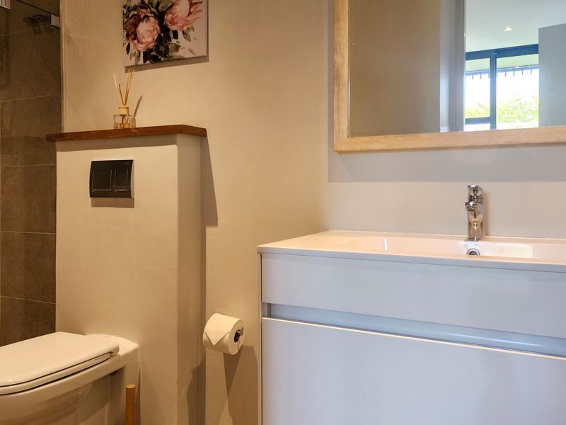 Apartment For Sale in Sheffield Beach - Photo 7