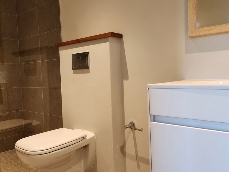 Apartment For Sale in Sheffield Beach - Photo 6