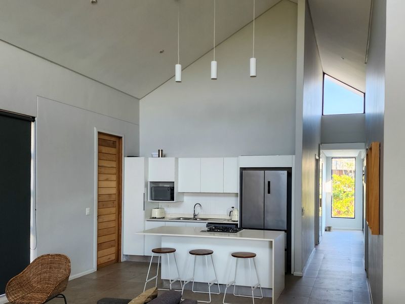 Apartment For Sale in Sheffield Beach - Photo 6