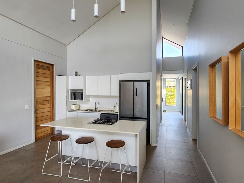 Apartment For Sale in Sheffield Beach - Photo 2