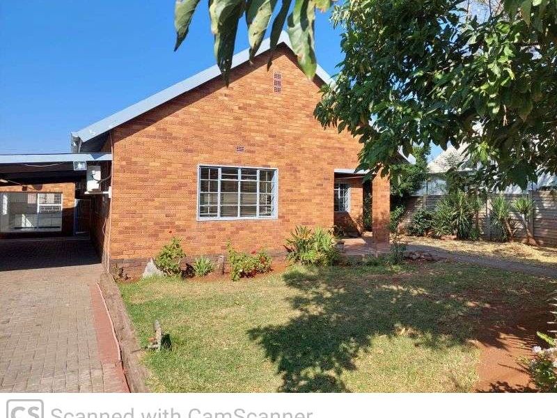 House For Sale in South Ridge - Photo 2