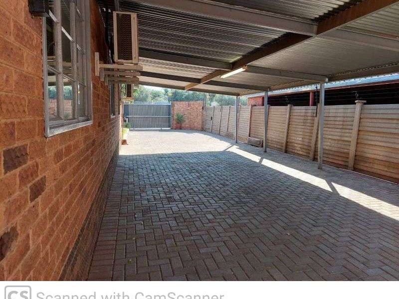 House For Sale in South Ridge - Photo 8