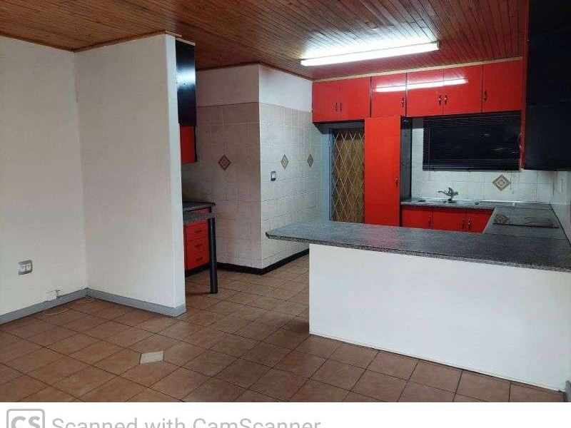 House For Sale in South Ridge - Photo 7