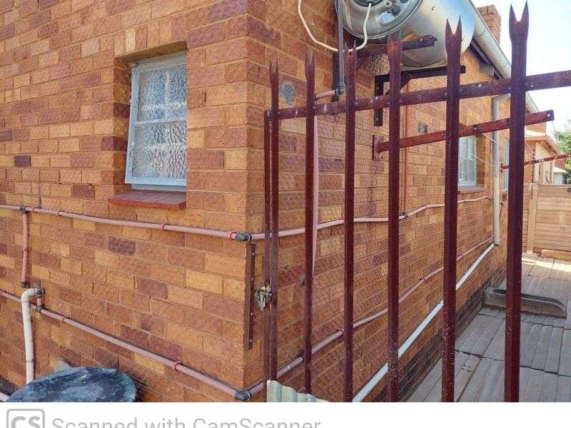 House For Sale in South Ridge - Photo 6