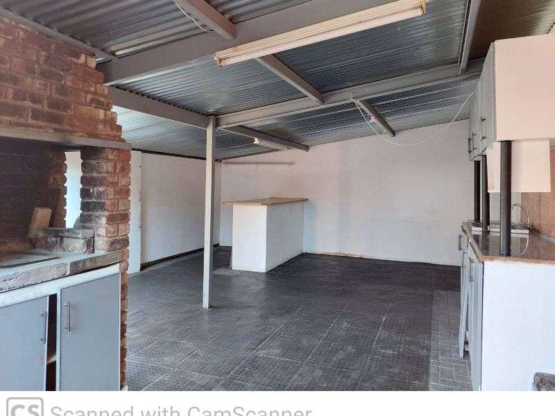 House For Sale in South Ridge - Photo 10