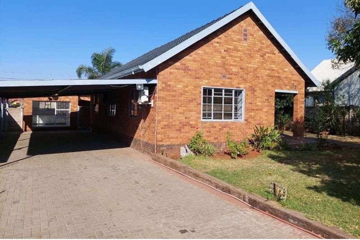 House For Sale in South Ridge - Photo 3