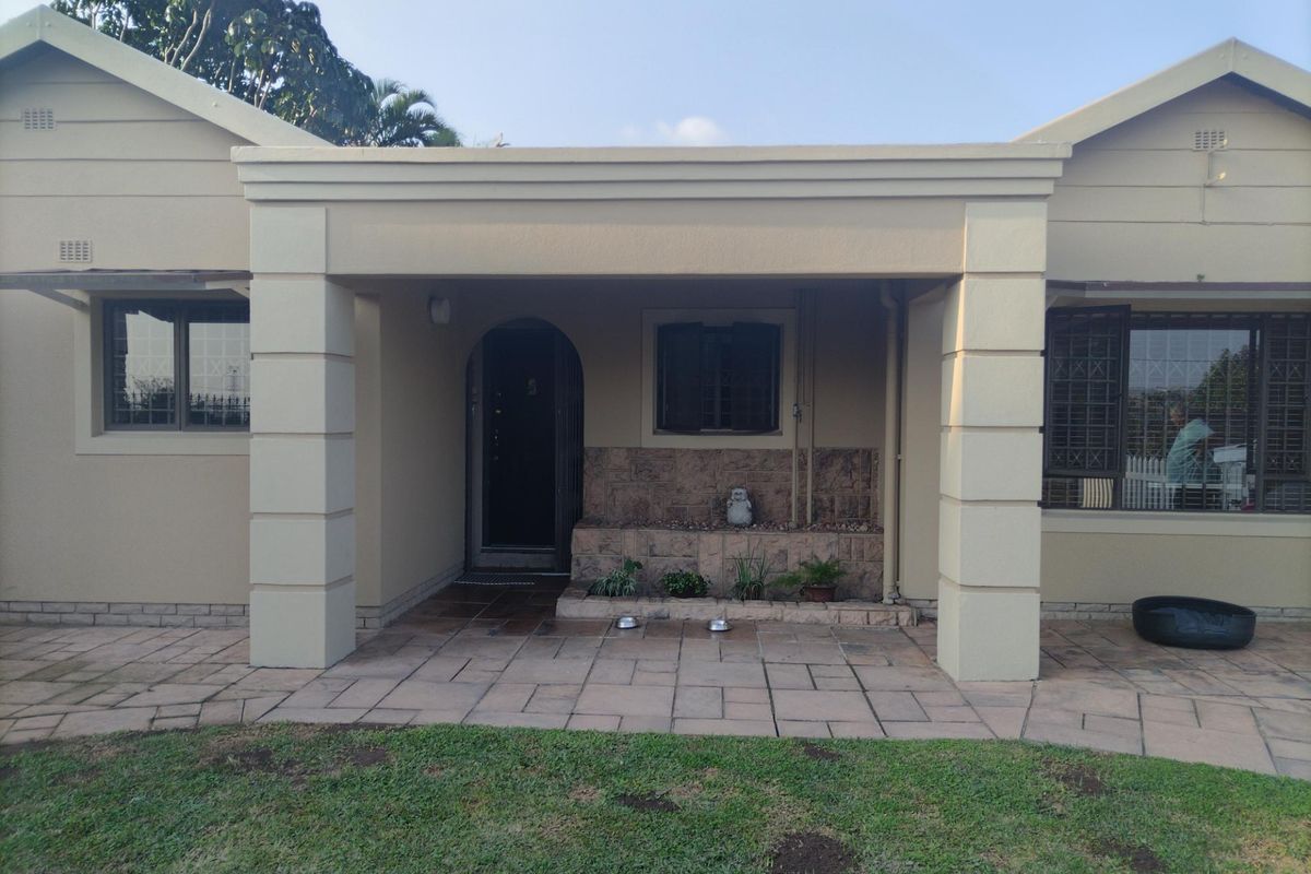 House For Sale in Moseley Park - Photo 2