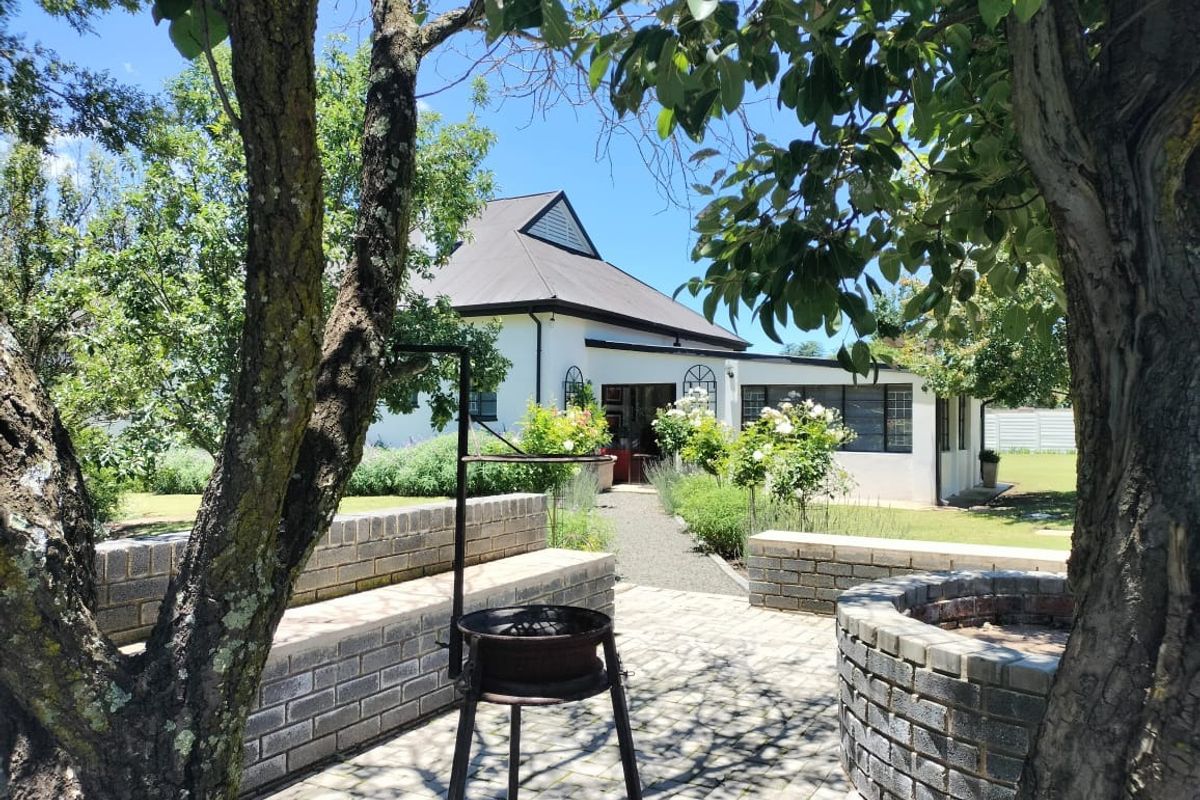 House For Sale in Wakkerstroom Central - Photo 2