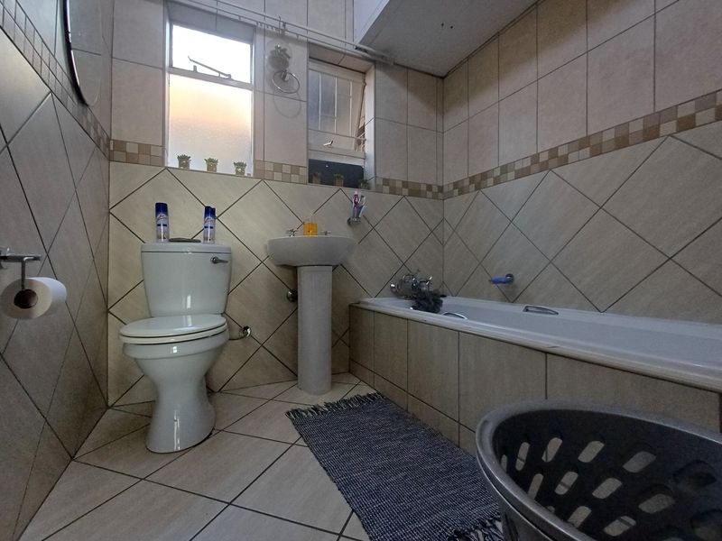 Townhouse For Sale in Neserhof - Photo 8