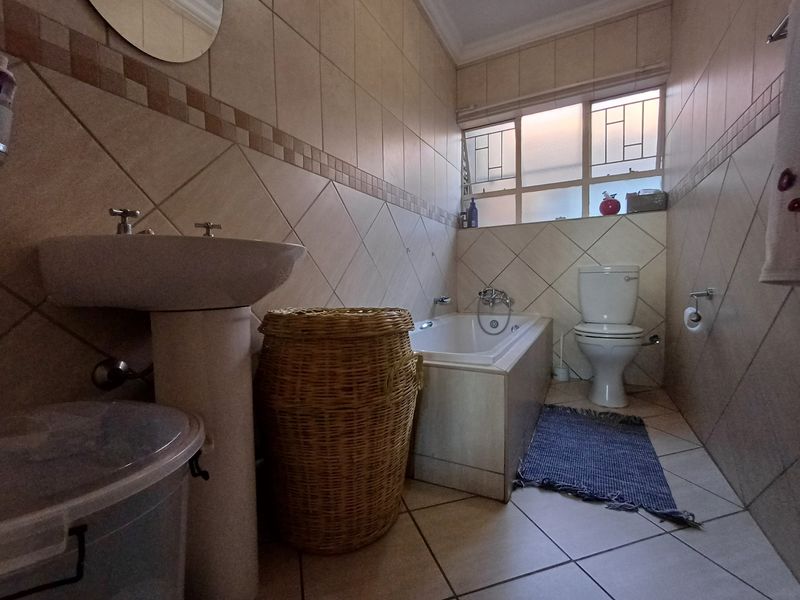 Townhouse For Sale in Neserhof - Photo 6