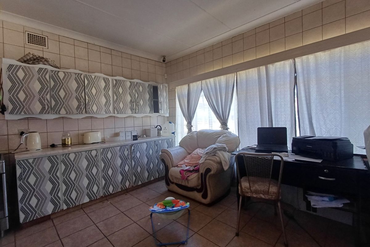 House For Sale in Meiringspark - Photo 5