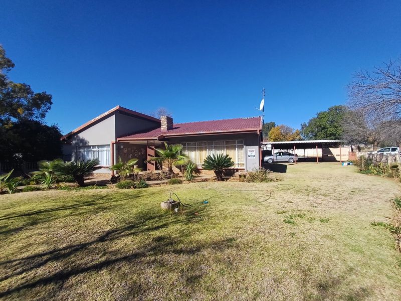 House For Sale in Meiringspark - Photo 2