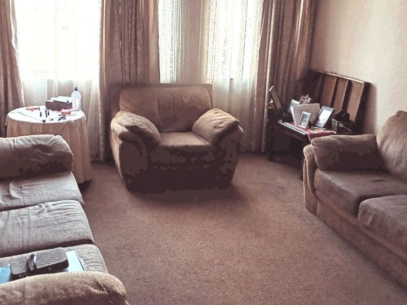 House For Sale in Lydenburg Central - Photo 4