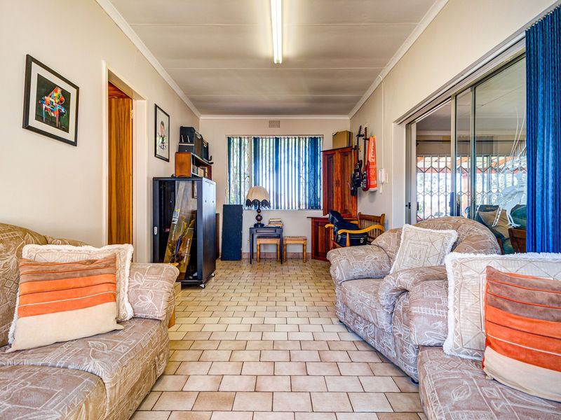 House For Sale in Benoni North - Photo 10