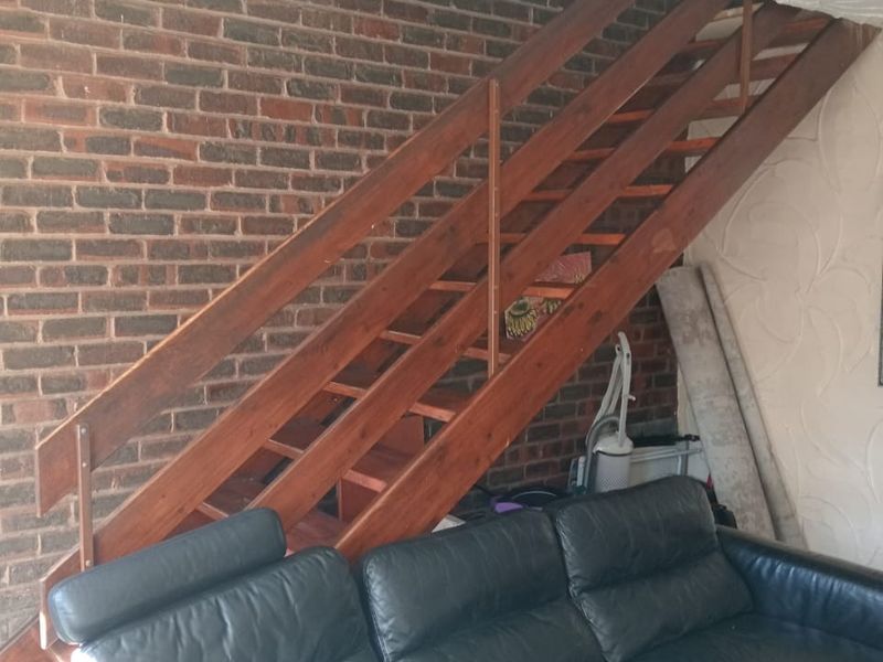 Townhouse For Sale in Queenswood - Photo 2