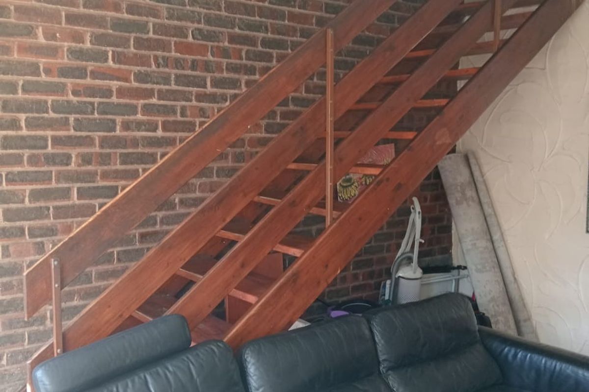 Townhouse For Sale in Queenswood - Photo 2