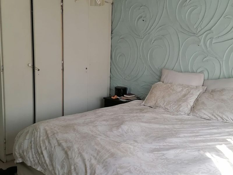 Townhouse For Sale in Queenswood - Photo 7