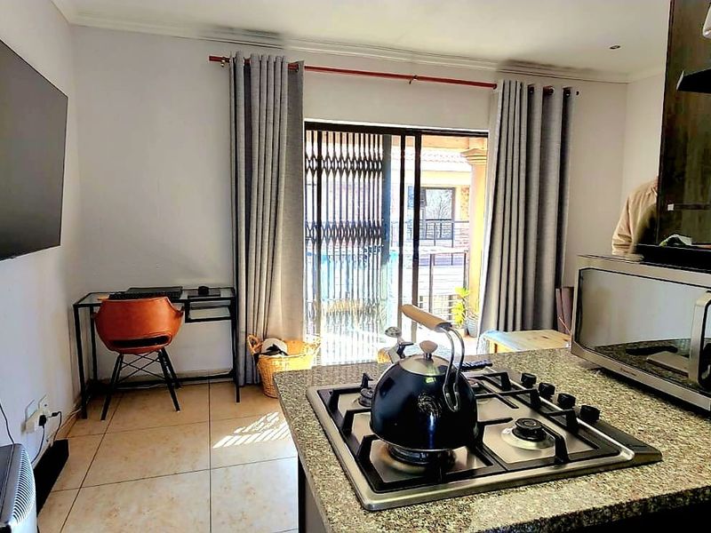 Apartment For Sale in Die Bult - Photo 2