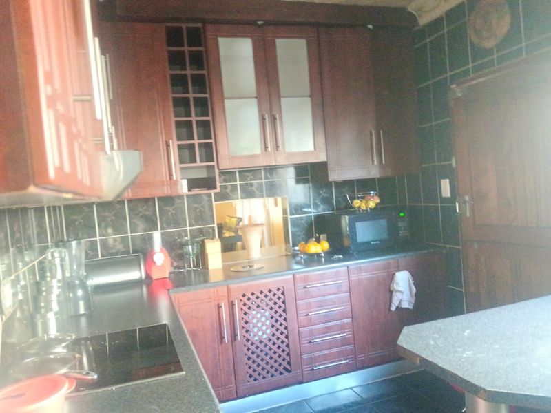 House For Sale in Riamar Park - Photo 3