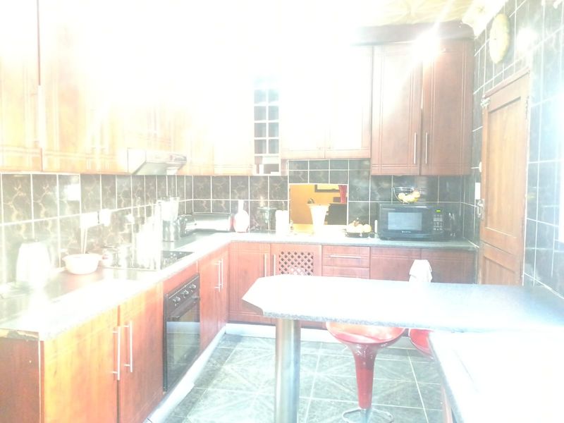 House For Sale in Riamar Park - Photo 4