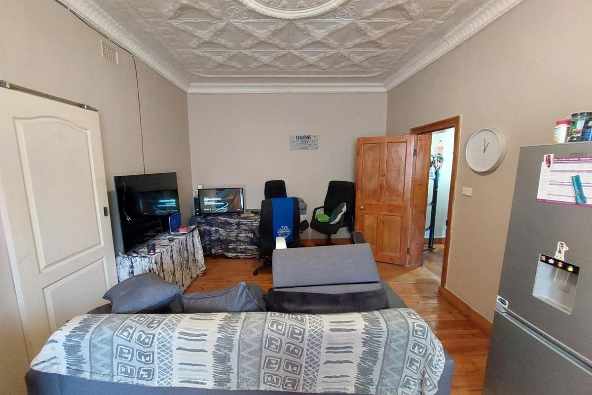 House For Sale in New Park - Photo 3