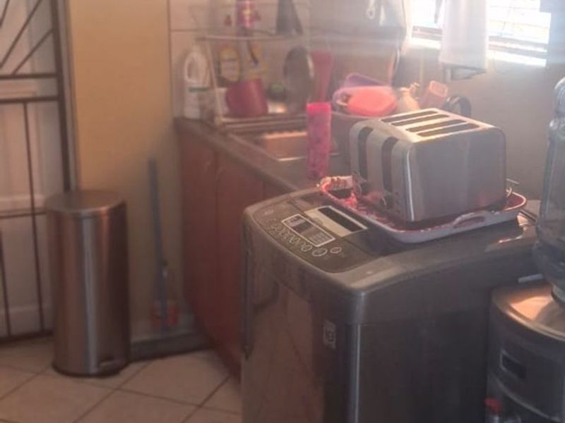 Townhouse For Sale in Sunset Glen - Photo 7