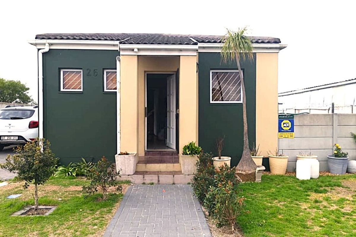 Townhouse For Sale in Sunset Glen - Photo 4