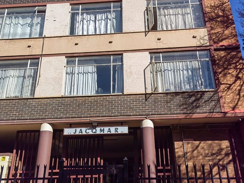 Apartment For Sale in Muckleneuk - Photo 3