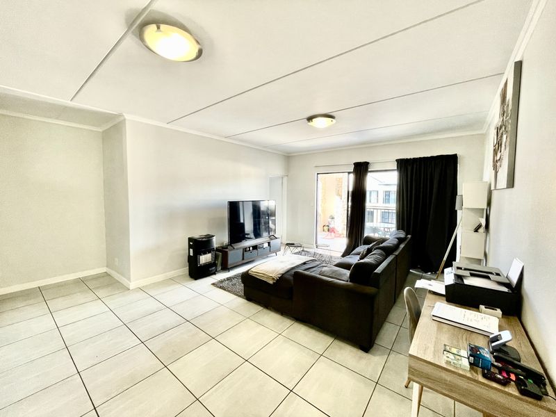 Apartment For Sale in Waterfall - Photo 7