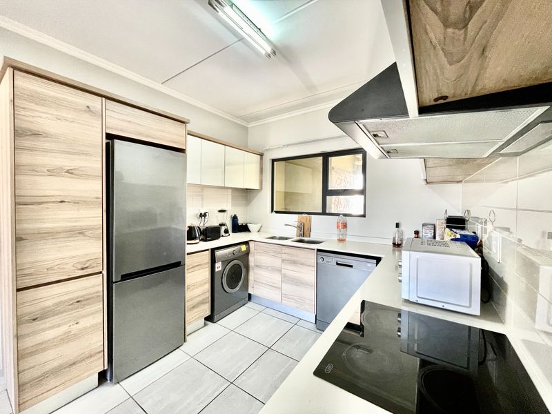 Apartment For Sale in Waterfall - Photo 5