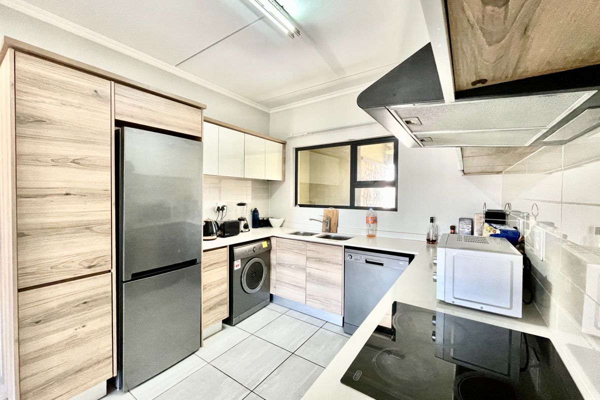 Apartment For Sale in Waterfall - Photo 5