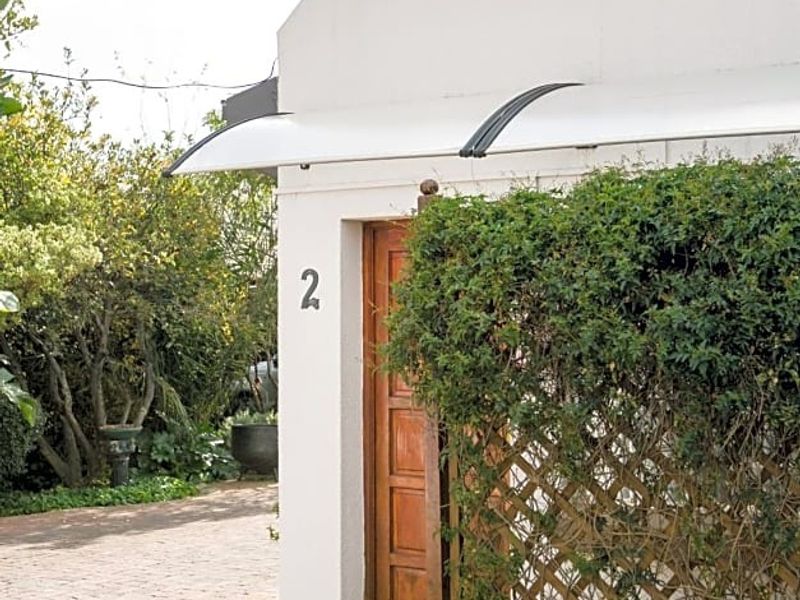 Guest House For Sale in Ermelo Central - Photo 4