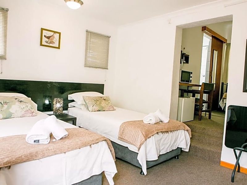 Guest House For Sale in Ermelo Central - Photo 8