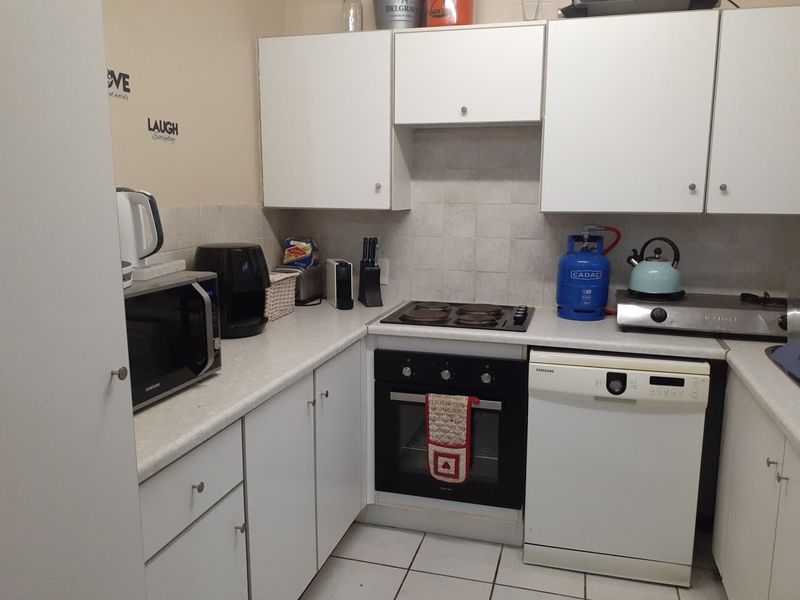 Townhouse For Sale in Rooihuiskraal North - Photo 9