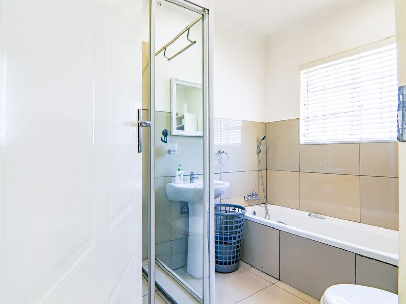 House For Sale in Kyalami Hills - Photo 5