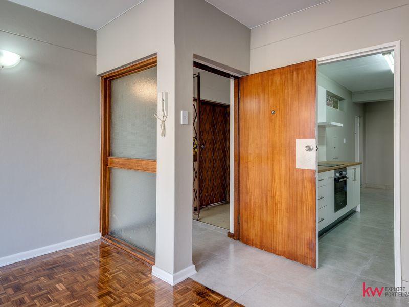 Apartment For Sale in Humewood - Photo 3