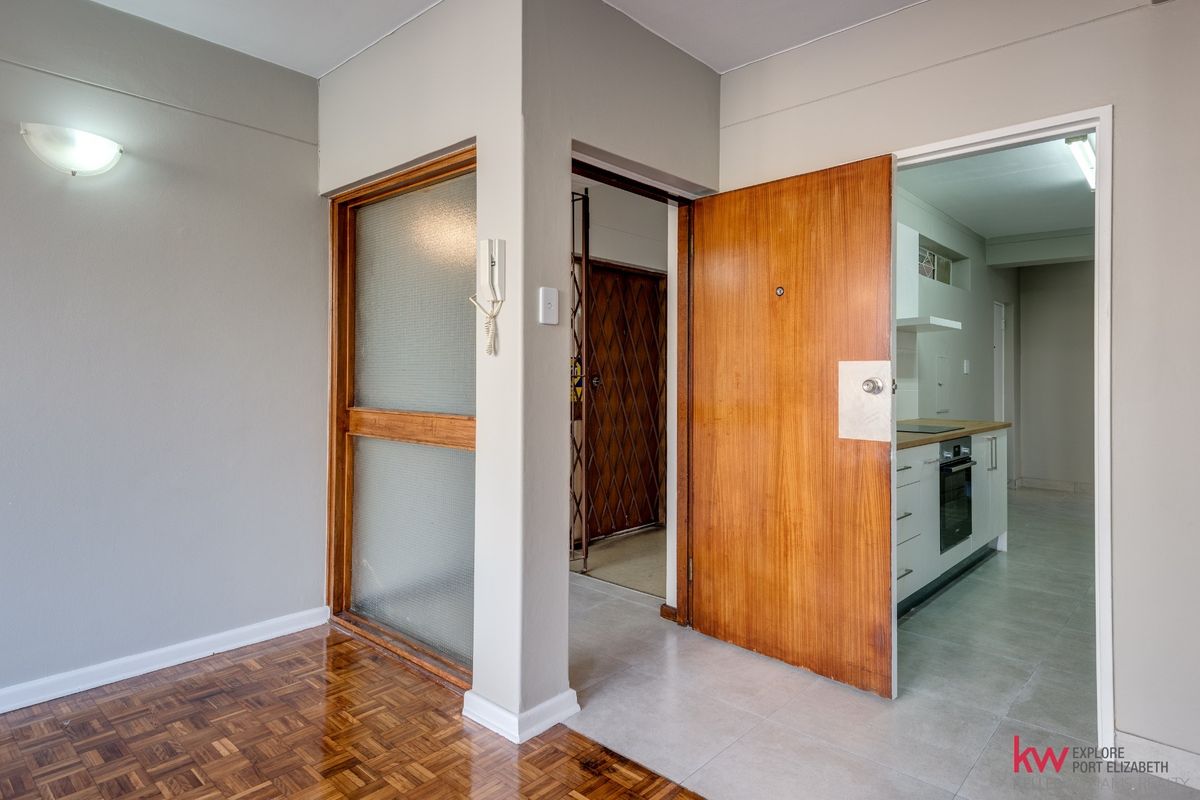 Apartment For Sale in Humewood - Photo 3