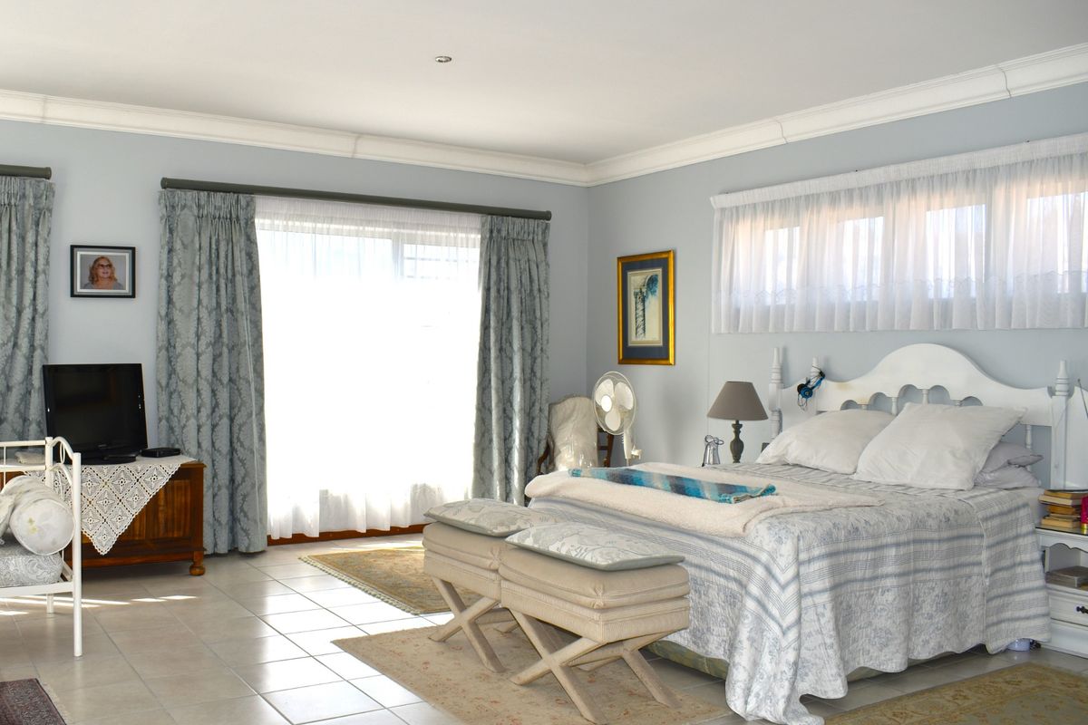 House For Sale in Villiersdorp Central - Photo 2