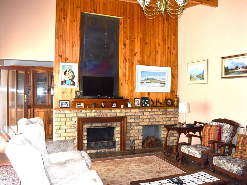 House For Sale in Villiersdorp Central - Photo 3