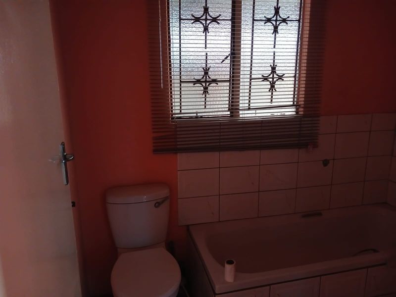 House For Sale in Mabopane Central - Photo 7