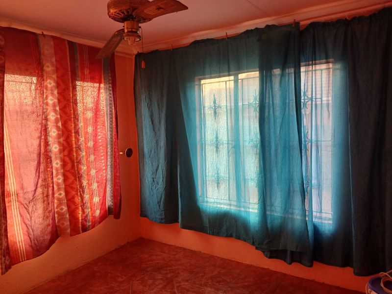 House For Sale in Mabopane Central - Photo 6