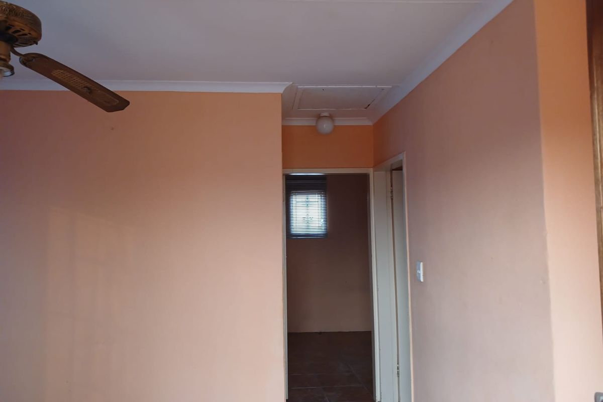House For Sale in Mabopane Central - Photo 3