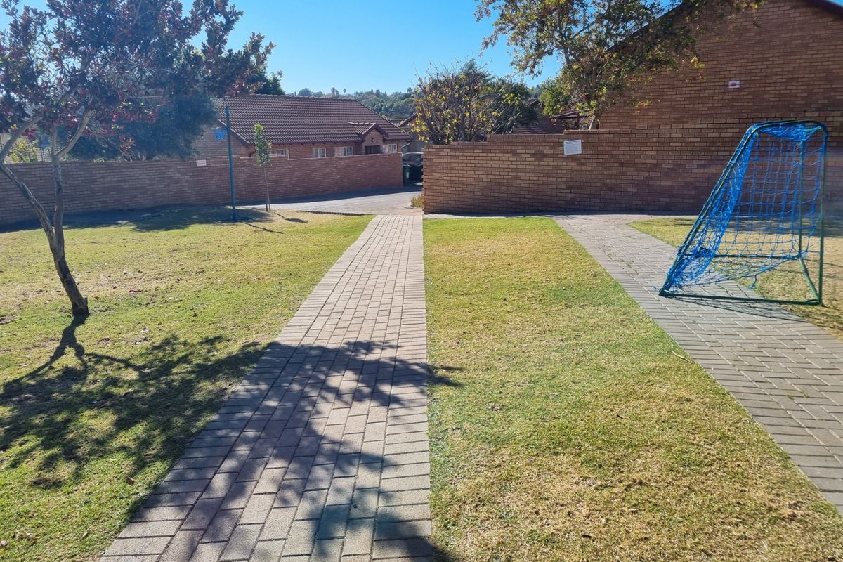 Townhouse For Sale in The Reeds - Photo 5