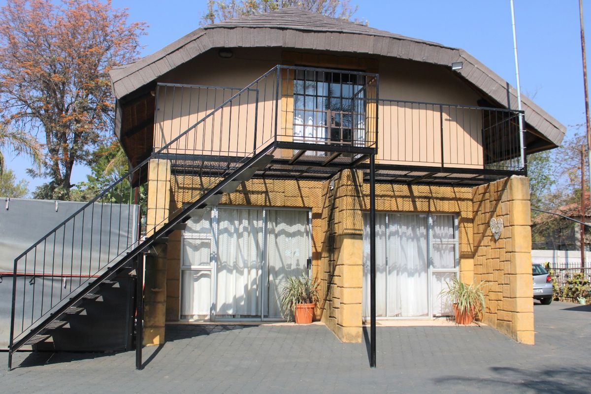 House For Sale in Bendor - Photo 2