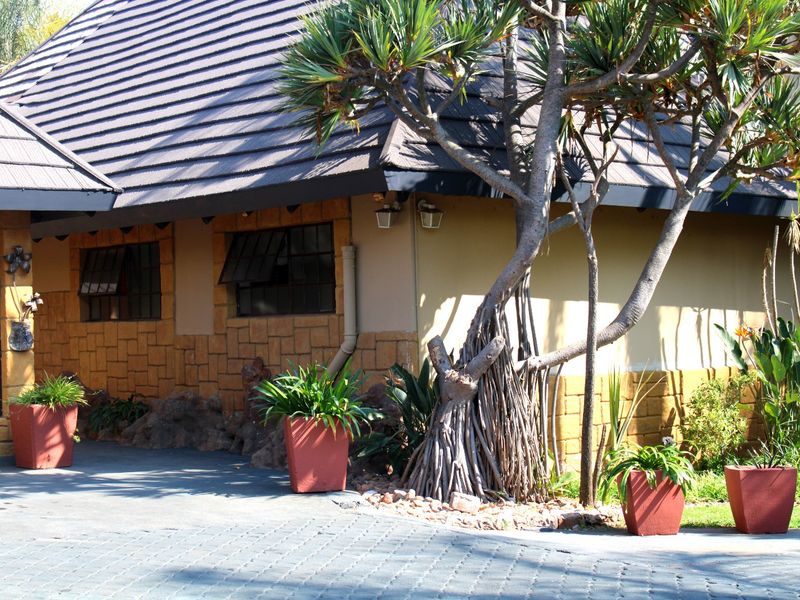 House For Sale in Bendor - Photo 3