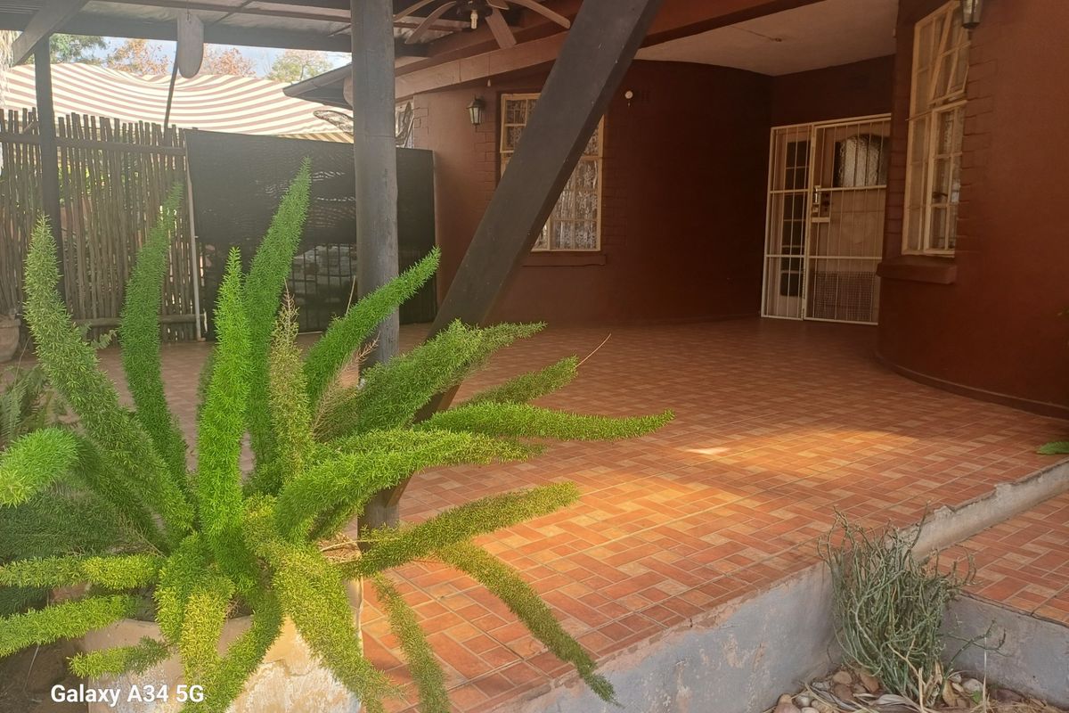 House For Sale in Modimolle Central - Photo 2
