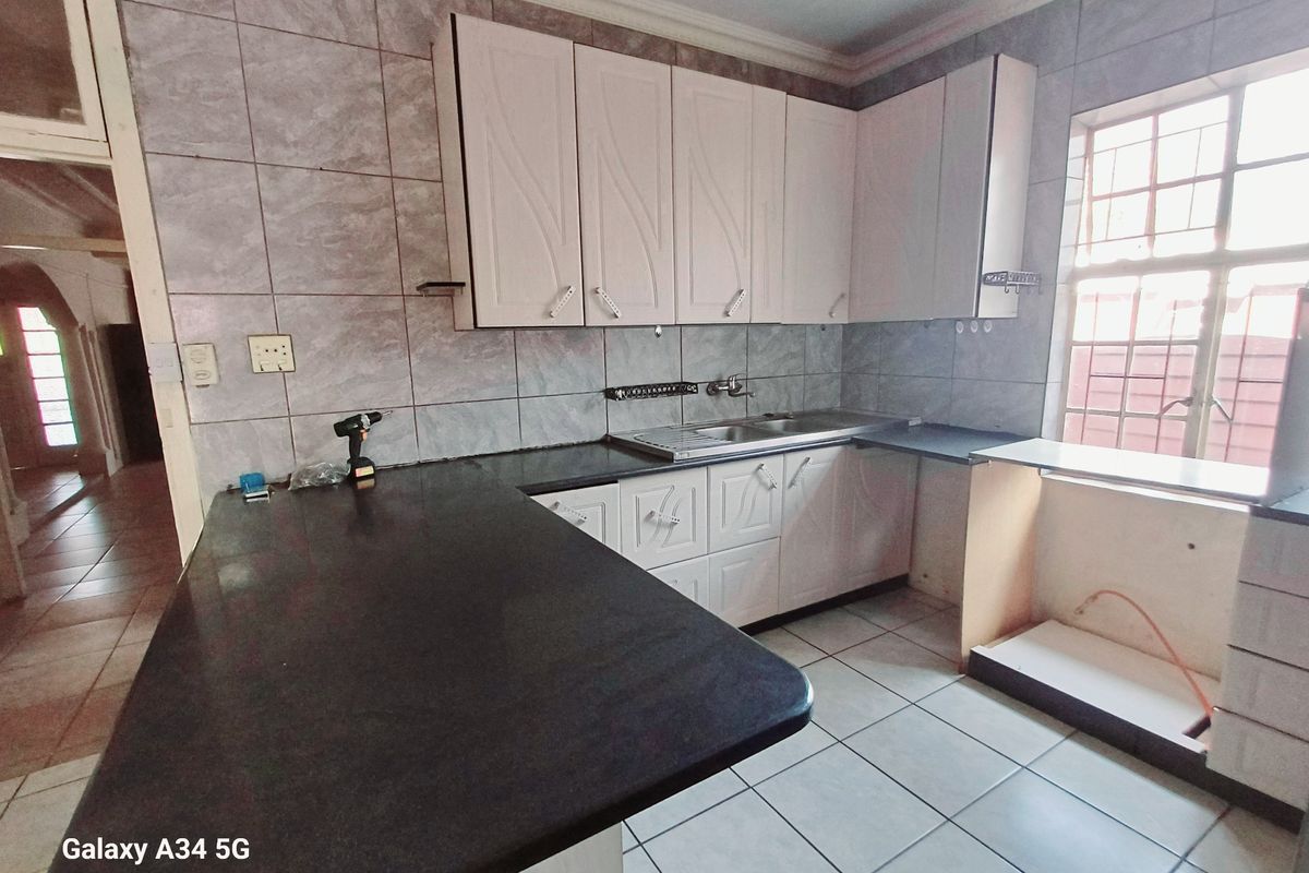 House For Sale in Modimolle Central - Photo 3