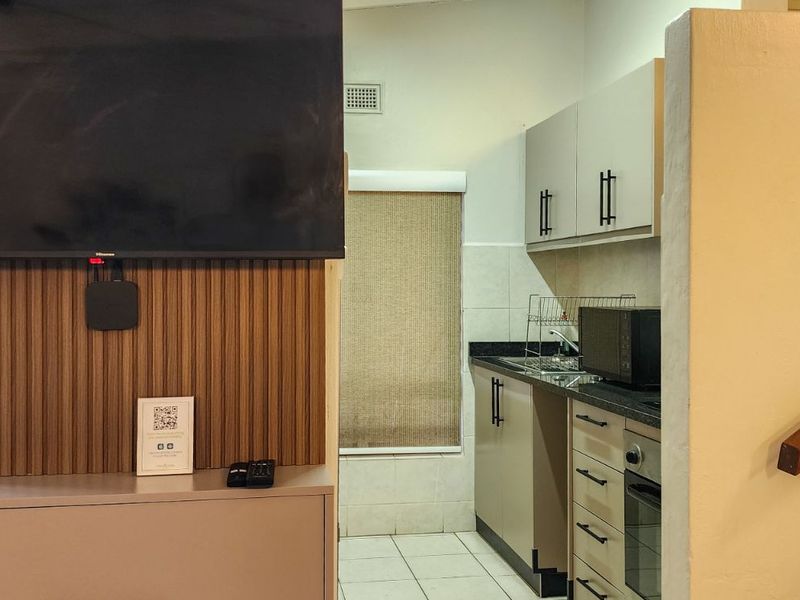 Townhouse To Rent in Shakas Rock - Photo 8