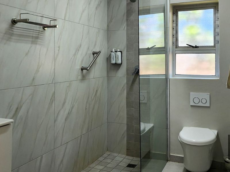 Townhouse To Rent in Shakas Rock - Photo 3