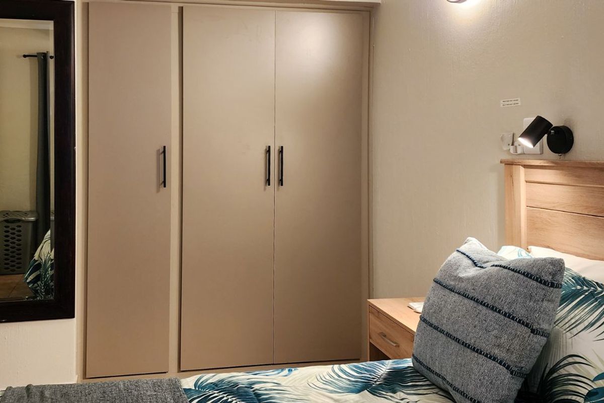 Townhouse To Rent in Shakas Rock - Photo 4